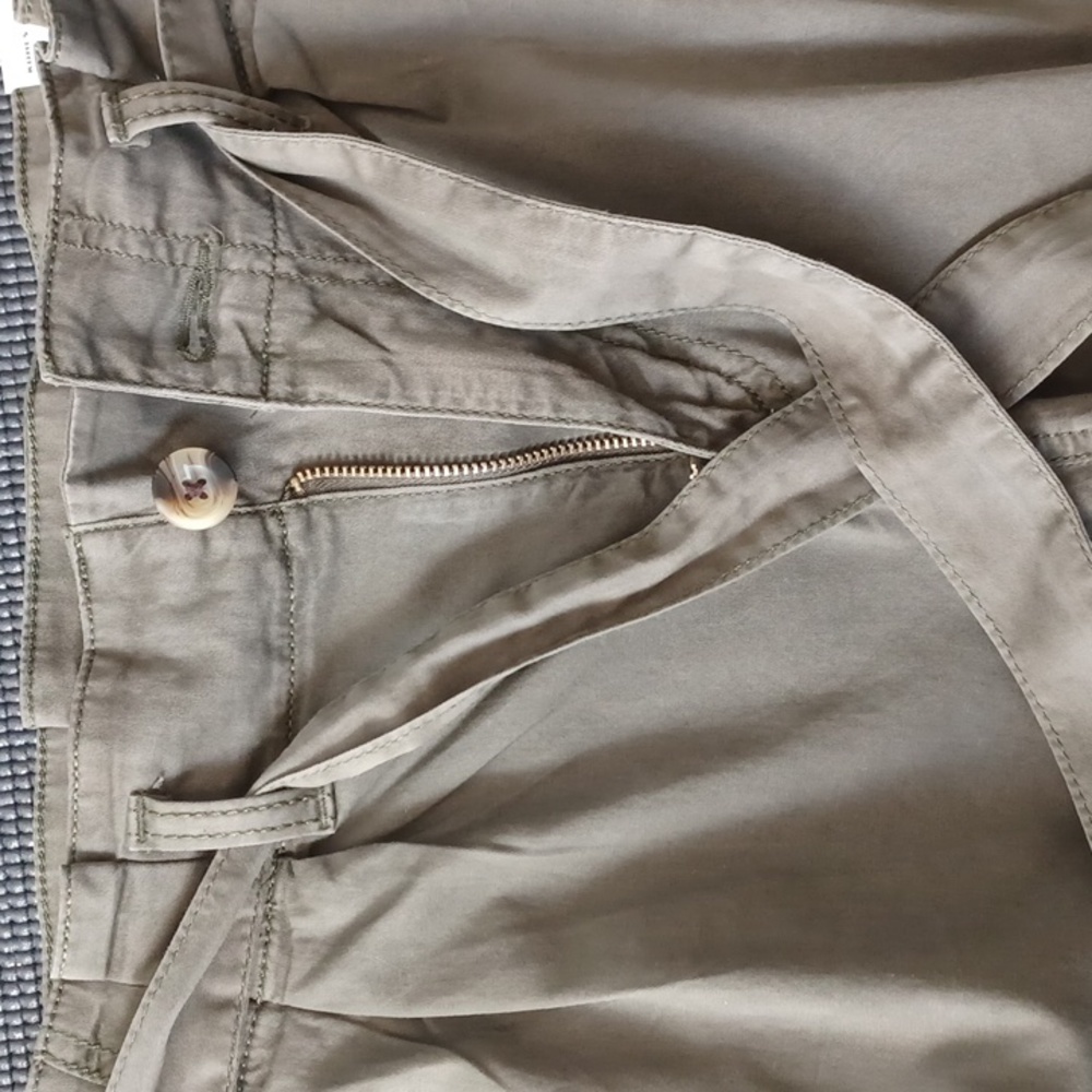 NWT - Size 11 green pants. "High-Rise Mom Pant". Light weight casual. Summer. - Picture 15 of 15